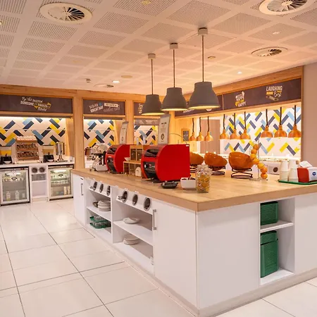 Hampton By Hilton Bristol Airport-3